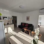 Barje Ii, Bright&sunny, Private Parking * Liubliana