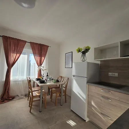 Barje Ii, Bright&sunny, Private Parking Apartment Laibach