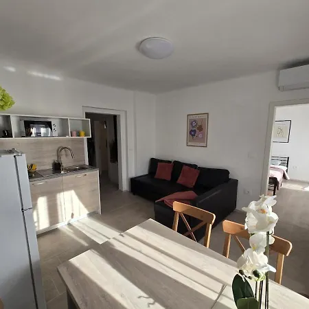 Barje Ii, Bright&sunny, Private Parking * Ljubljana