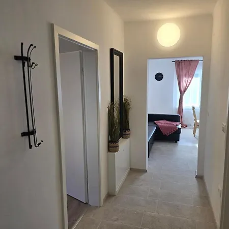 Apartment Barje Ii, Bright&sunny, Private Parking Laibach
