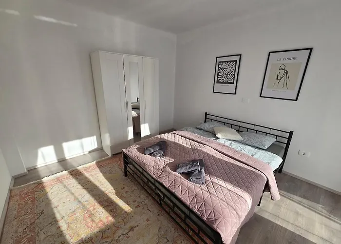 Barje Ii, Bright&sunny, Private Parking 아파트