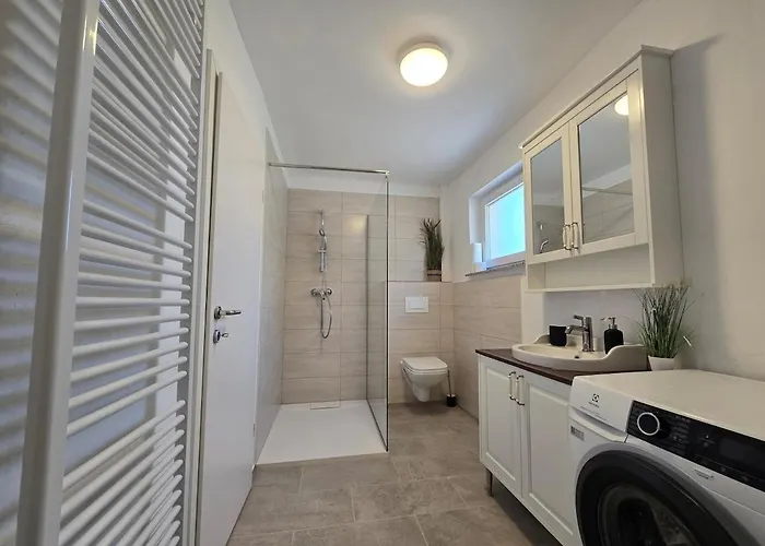 Barje Ii, Bright&sunny, Private Parking 류블랴나