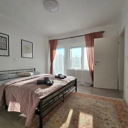 Barje Ii, Bright&sunny, Private Parking *