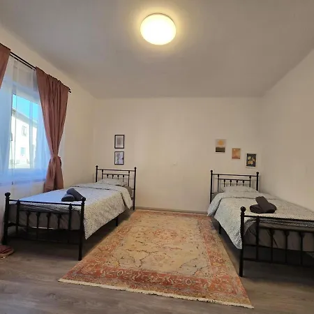 Barje Ii, Bright&sunny, Private Parking Apartamento